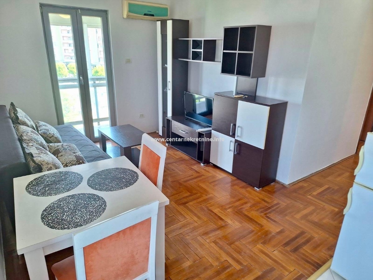 Izdavanje, jednosoban stan 38m2, City kvart, Podgorica